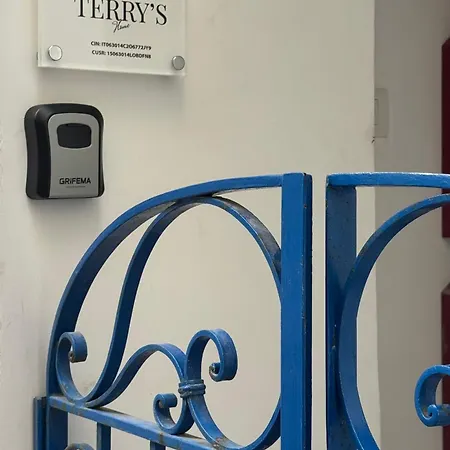 Terry's * カプリ
